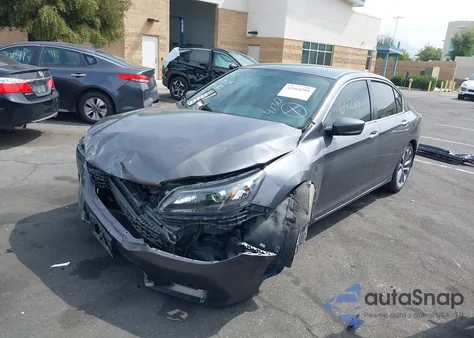 2013 Honda Accord Sport z USA, uszkodzony, nr VIN 1HGCR2F51DA247174